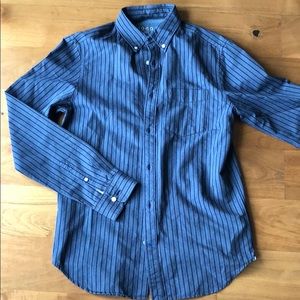 GAP button down